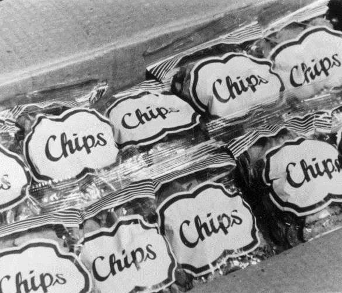 Lorenz company history: 1951 – Flessner KG produces the first potato chips in Germany